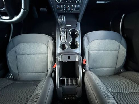 Used 2018 Ford Explorer XLT w/ Equipment Group 201A FWD image 50