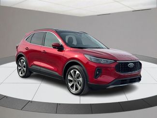 Used 2025 Ford Escape Platinum w/ Premium Technology Package video 2