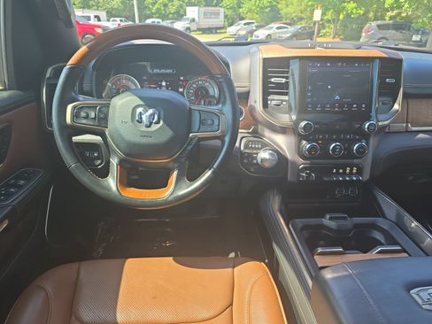 Used 2022 RAM 1500 Limited AWD/4WD image 17