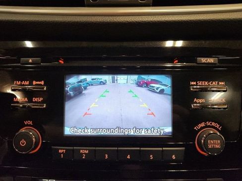 Used 2016 Nissan Rogue SV AWD/4WD image 15