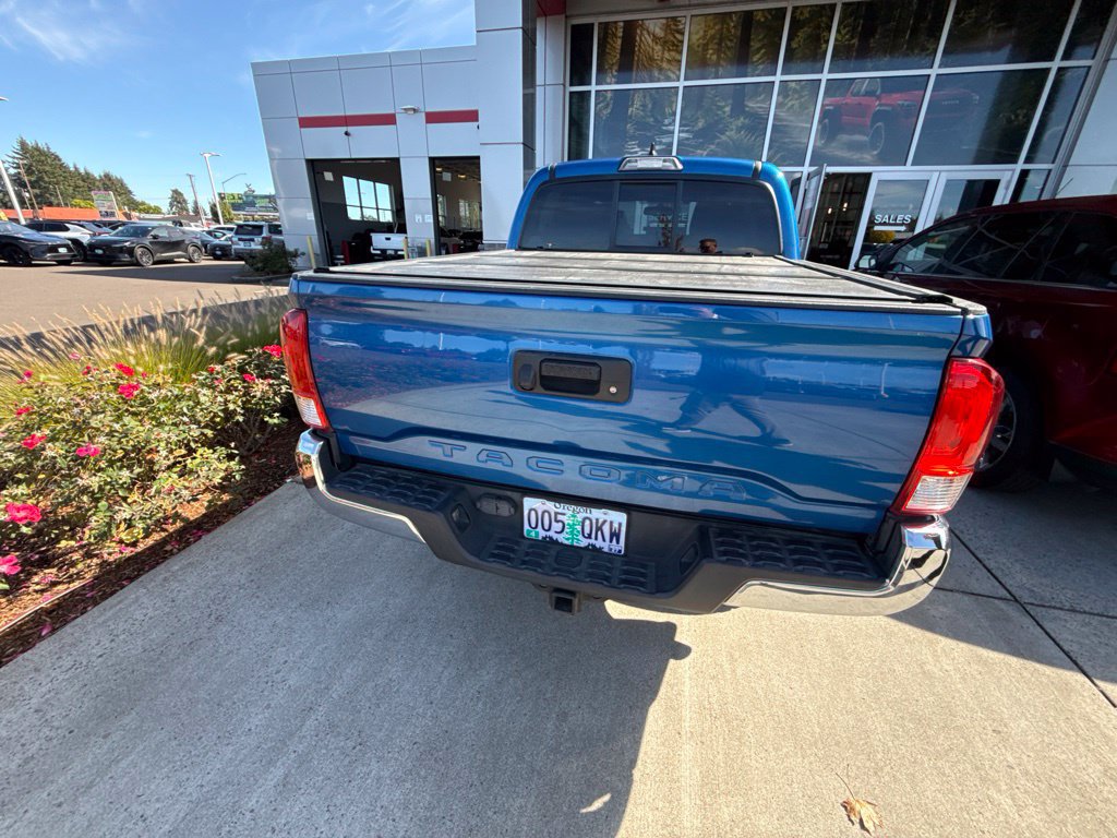 Certified 2017 Toyota Tacoma SR5 w/ Tow Package AWD/4WD image 6