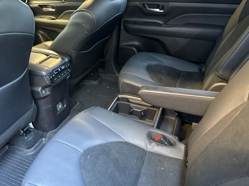 Used 2025 Toyota Grand Highlander MAX Platinum image 15
