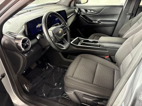 Used 2025 Chevrolet Equinox LT AWD/4WD image 25