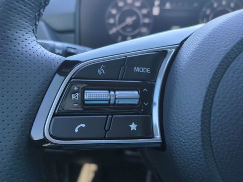Certified 2026 Kia Seltos SX AWD/4WD image 25