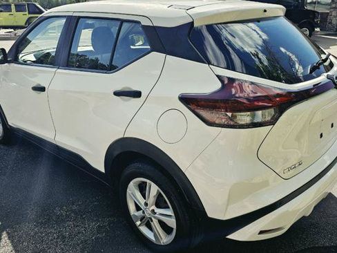 Used 2021 Nissan Kicks S FWD image 7