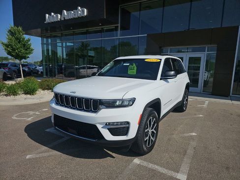 Used 2024 Jeep Grand Cherokee Limited AWD/4WD image 1