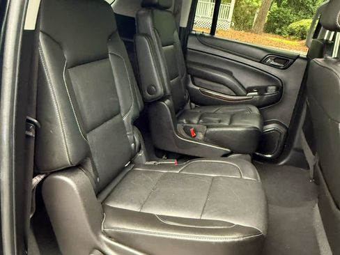 Used 2020 GMC Yukon XL SLT w/ Premium Edition RWD image 13
