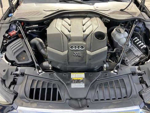 Used 2022 Audi A8 L 3.0T w/ Executive Package image 26