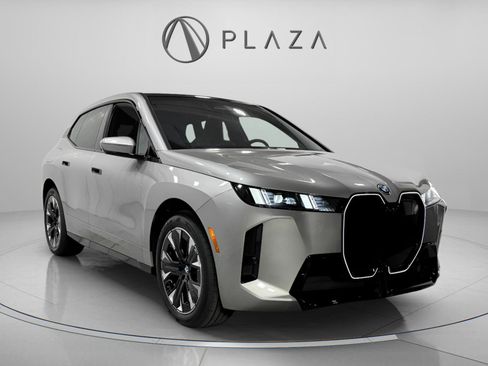 New 2026 BMW iX xDrive60 w/ M Sport Package image 7