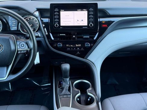 Used 2022 Toyota Camry LE image 28