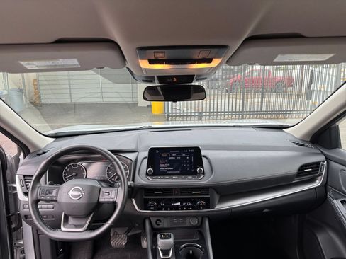 Used 2025 Nissan Rogue SV FWD image 55