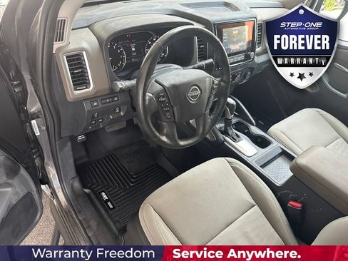 Used 2022 Nissan Frontier SV AWD/4WD image 12