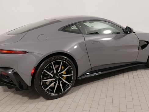 Used 2019 Aston Martin V8 Vantage Coupe RWD image 14