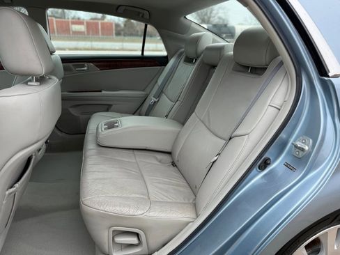 Used 2011 Toyota Avalon image 16