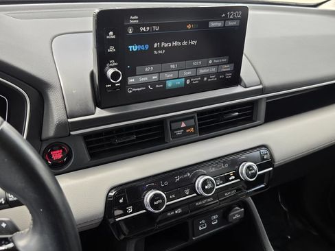 Certified 2025 Honda Pilot Touring image 20