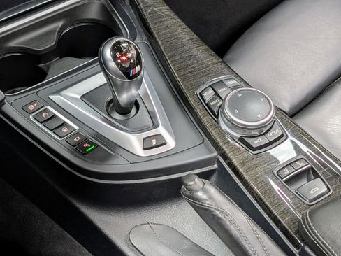 Used 2015 BMW M4 Convertible RWD image 30