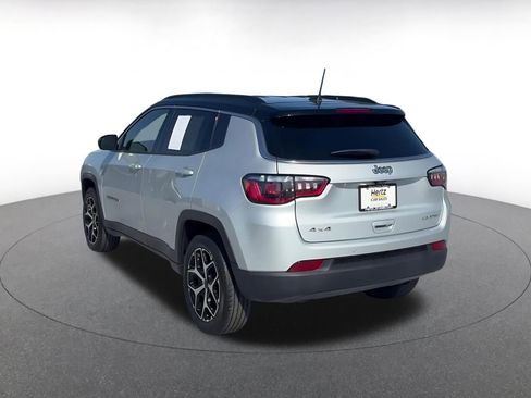 Used 2025 Jeep Compass Limited AWD/4WD image 11