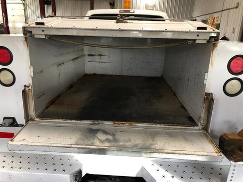 Used 2013 Ford F250 XL w/ PWR Equipment Group image 8