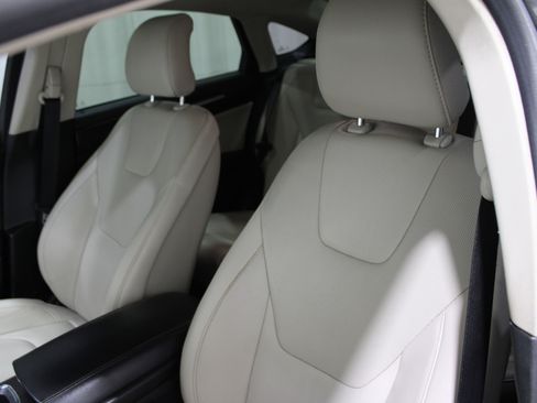 Used 2018 Ford Fusion Titanium image 5