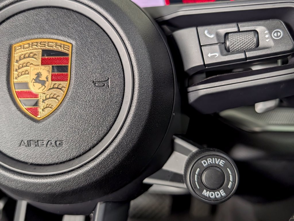 Certified 2024 Porsche Cayenne Coupe AWD/4WD image 37