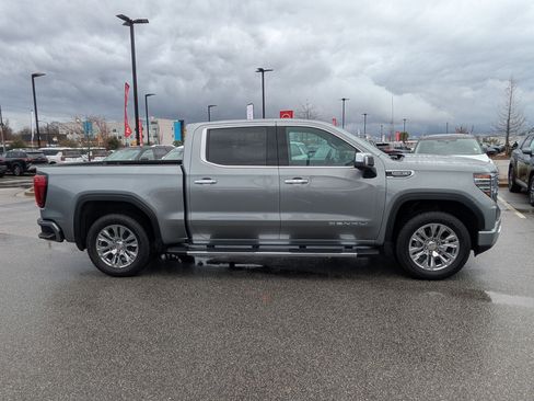 Used 2025 GMC Sierra 1500 Denali image 2