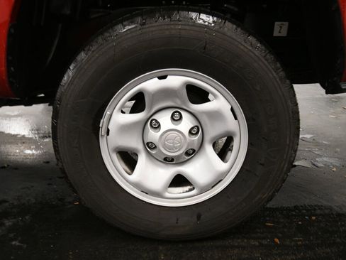 Certified 2023 Toyota Tacoma SR image 31