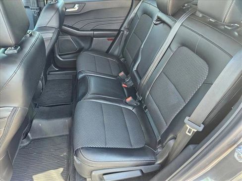 Used 2023 Ford Escape SE image 16