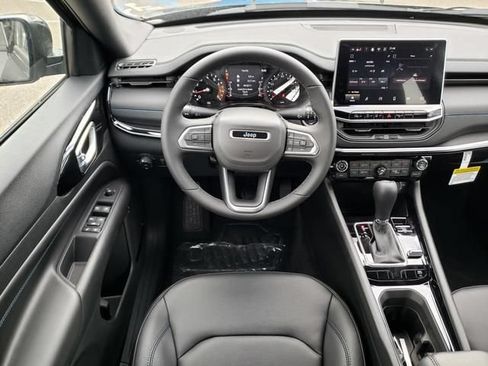 New 2026 Jeep Compass Limited AWD/4WD image 17