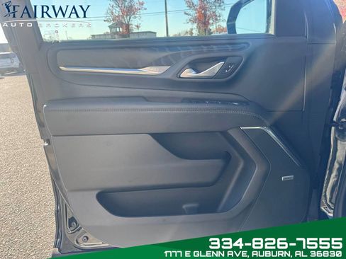 Used 2022 GMC Yukon XL Denali image 28