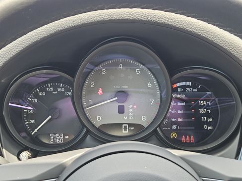 Certified 2026 Porsche Macan S AWD/4WD image 16