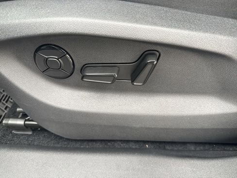 New 2026 Volkswagen Tiguan SE AWD/4WD image 10