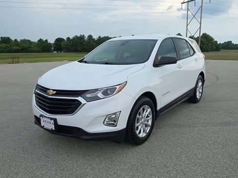 Used 2020 Chevrolet Equinox LS FWD image 3