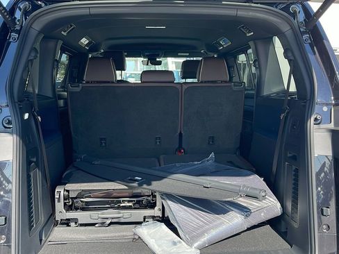 New 2025 Volkswagen ID. Buzz Pro S image 27