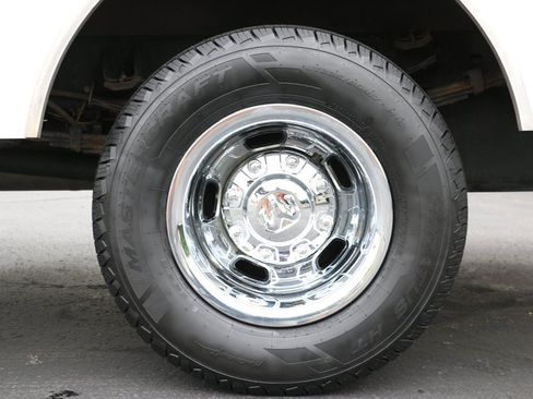 Used 2024 RAM 3500 Tradesman w/ Chrome Appearance Group AWD/4WD image 51