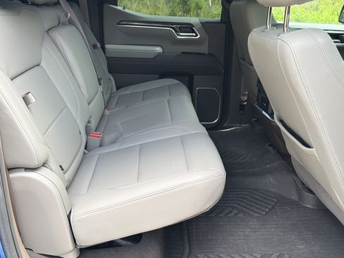 Used 2023 Chevrolet Silverado 1500 LTZ AWD/4WD image 15