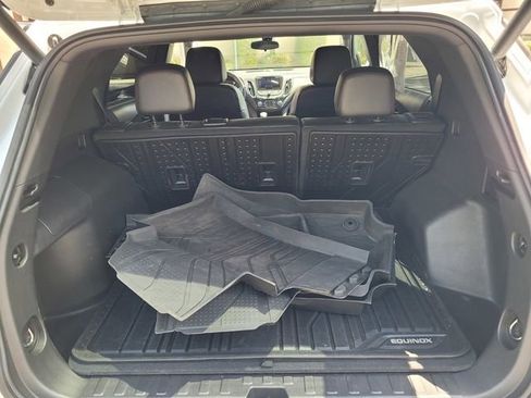 Used 2024 Chevrolet Equinox RS FWD image 29