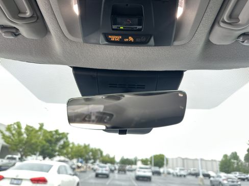 Certified 2025 Toyota Corolla Cross LE FWD image 27