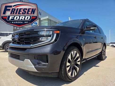 Used 2025 Ford Expedition Platinum w/ Driver's Package AWD/4WD image 1