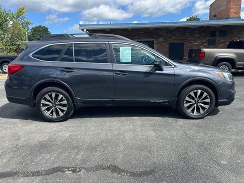 Used 2015 Subaru Outback 3.6R Limited AWD/4WD image 2