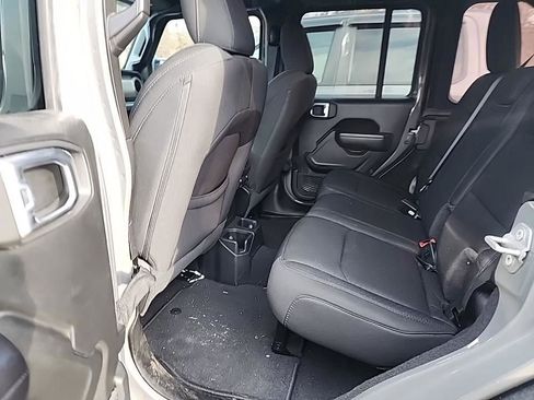 Used 2021 Jeep Wrangler Unlimited Sport image 17