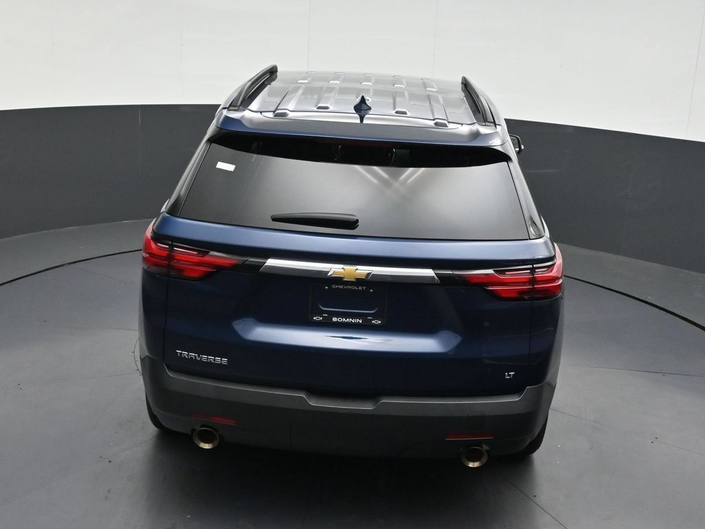 Used 2023 Chevrolet Traverse LT FWD image 19