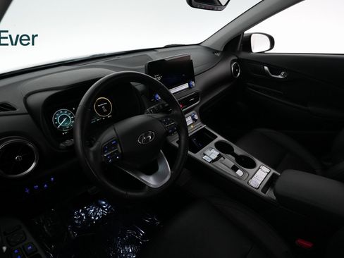 Used 2022 Hyundai Kona Limited image 7