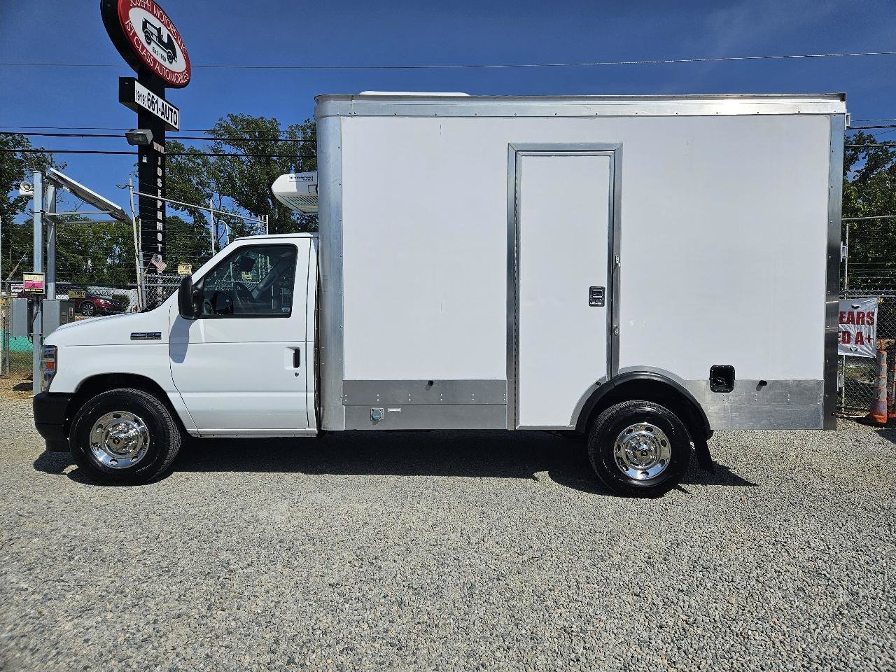 Used 2024 Ford E-350 and Econoline 350 Super Duty w/ Power Windows & Locks Group RWD image 2