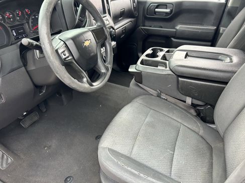 Used 2022 Chevrolet Silverado 1500 Custom RWD image 9