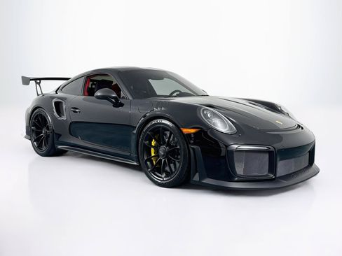 Used 2018 Porsche 911 GT2 RS RWD image 3