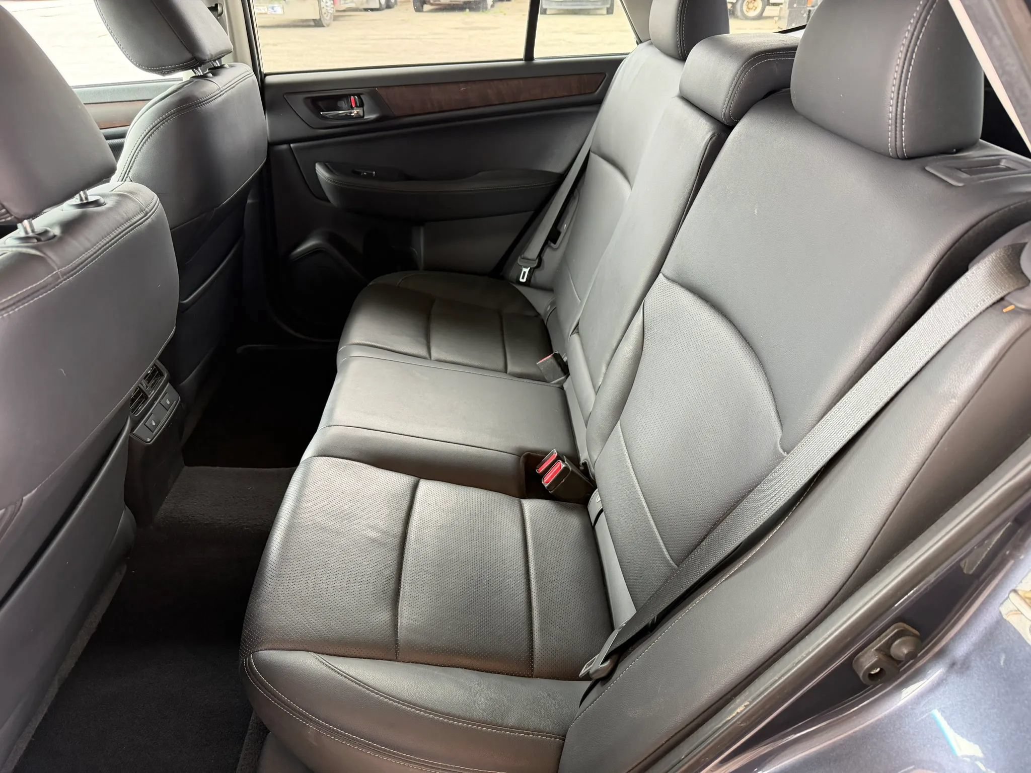 Used 2015 Subaru Outback 2.5i Limited AWD/4WD image 11