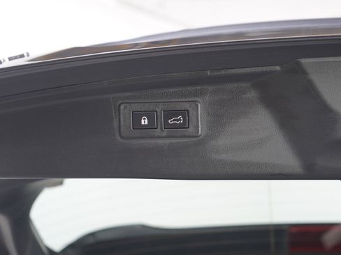 Used 2025 Subaru Outback Limited AWD/4WD image 11