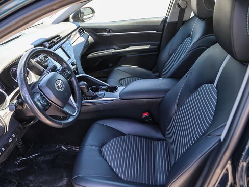 Used 2020 Toyota Camry SE w/ Carpet Mat Package FWD image 17