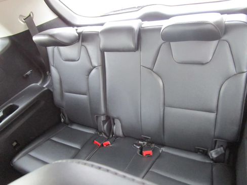 Used 2025 Kia Telluride S AWD/4WD image 14