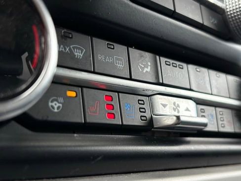 Used 2024 Ford Expedition XLT image 38